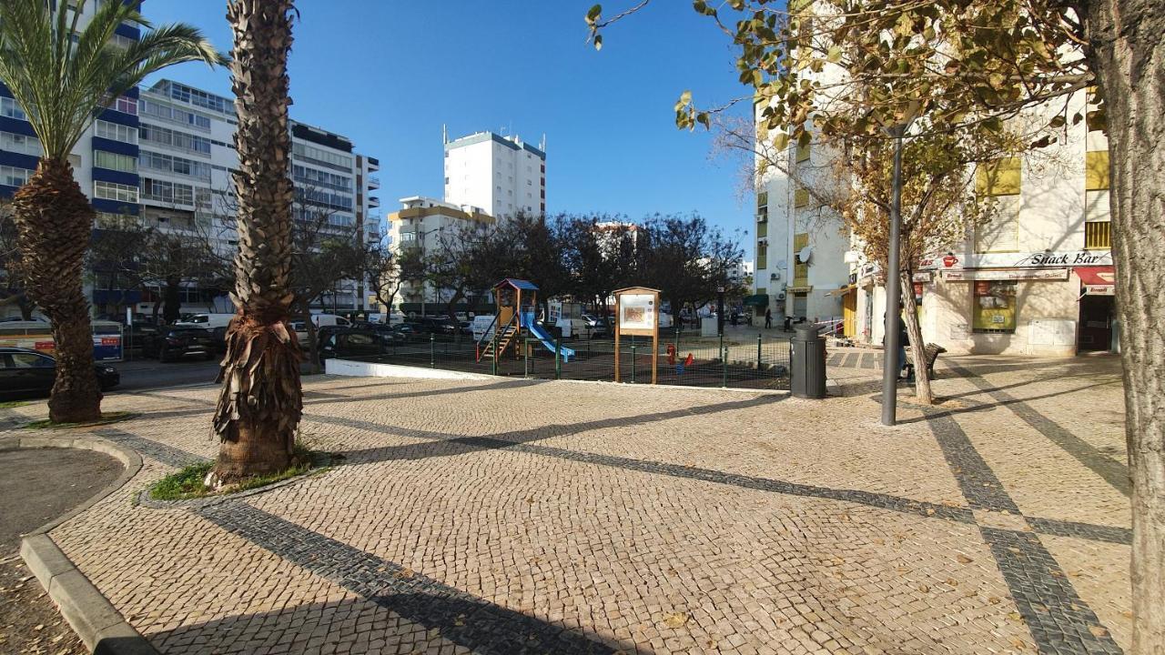 De * Quarteira